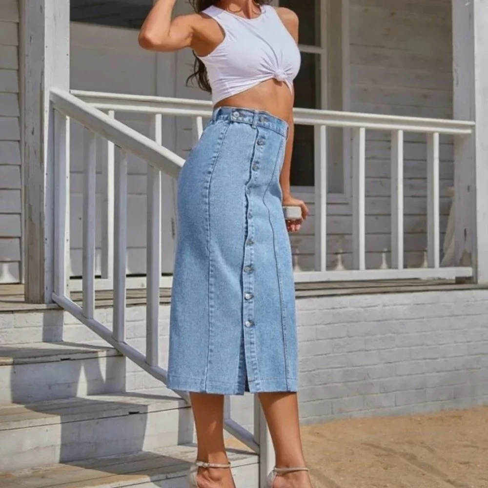 Light Denim Button Detailed Pencil Skirt - Picture 5 of 8